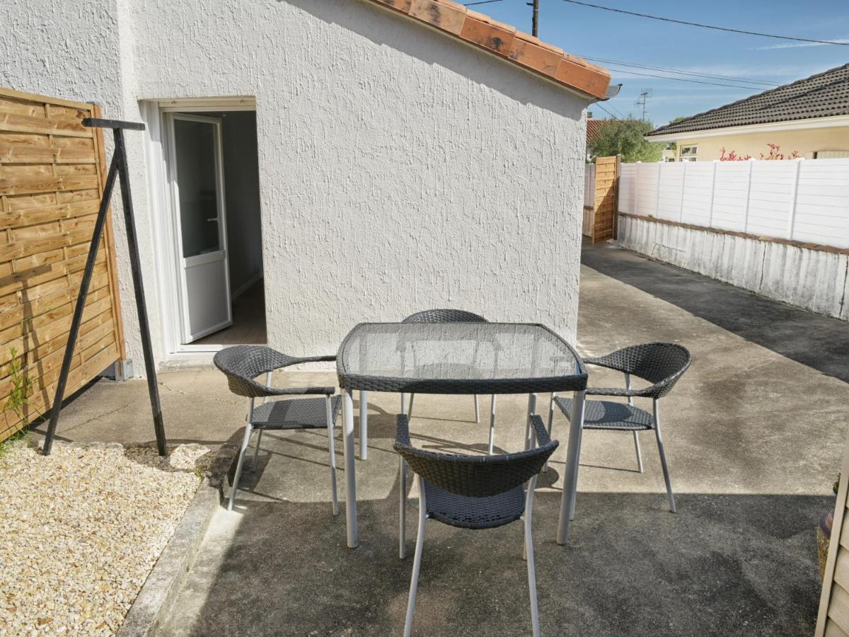 Ferienwohnung T2 - 28M2 Avec Cour Et Stationnement, Wifi Et Linge Fournis Angoulême Exterior foto